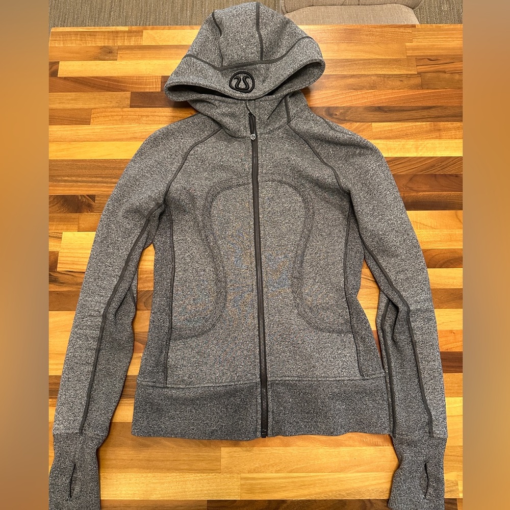 Lululemon Scuba Hoodie II Size 6
